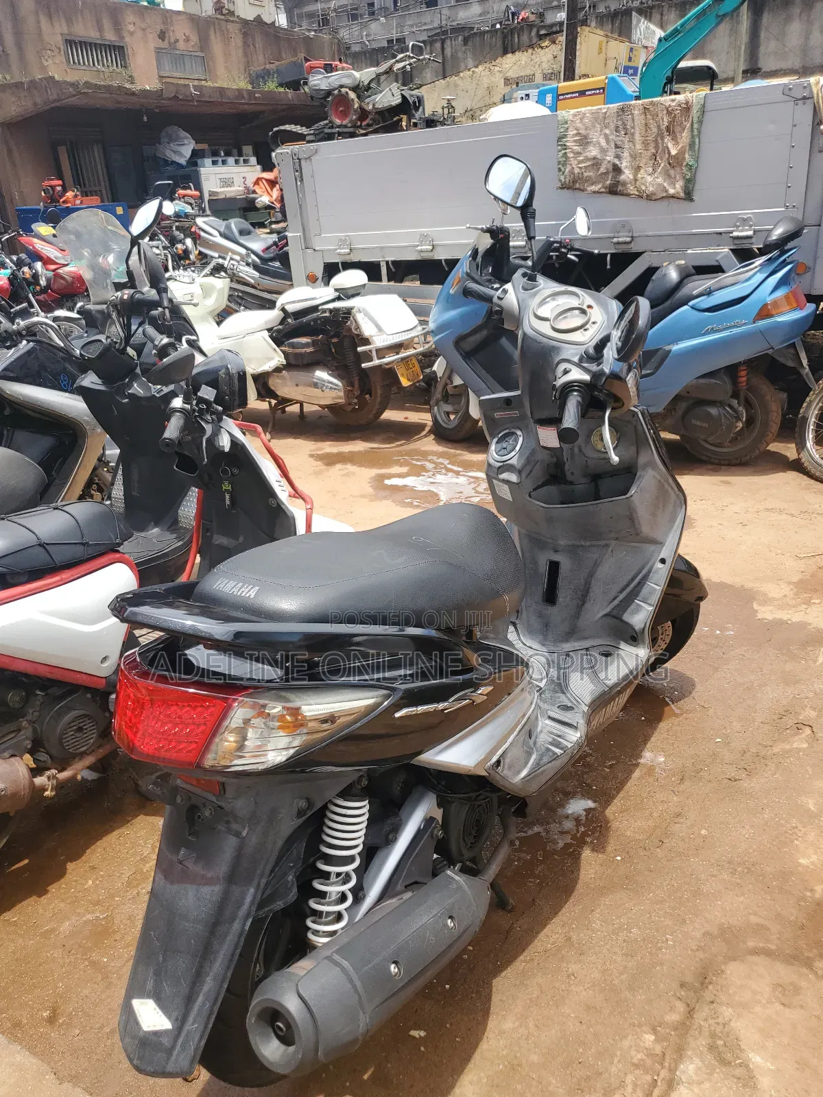 Yamaha 2015 Black