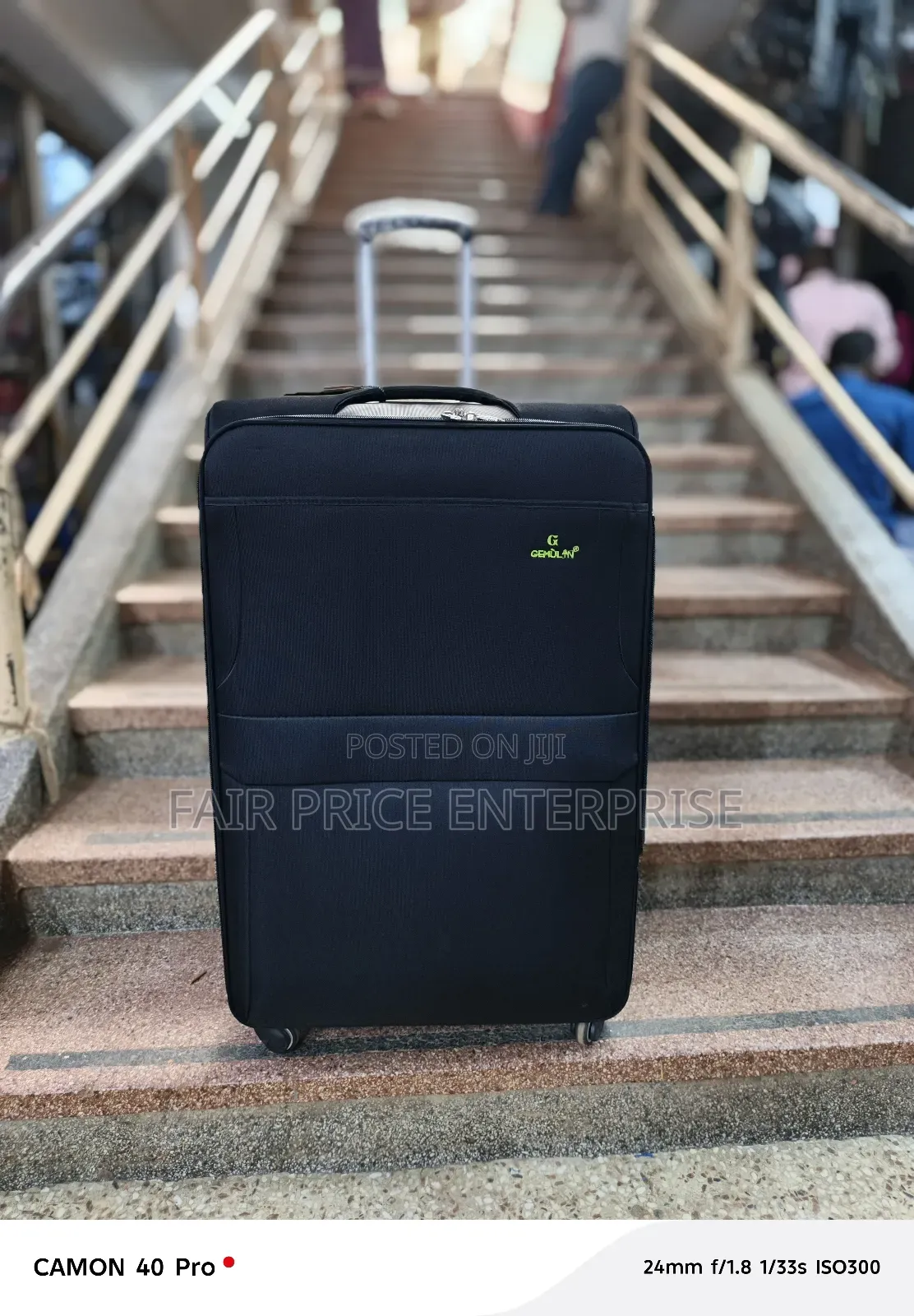 Traveling Cloth Suitcases. Large Size
