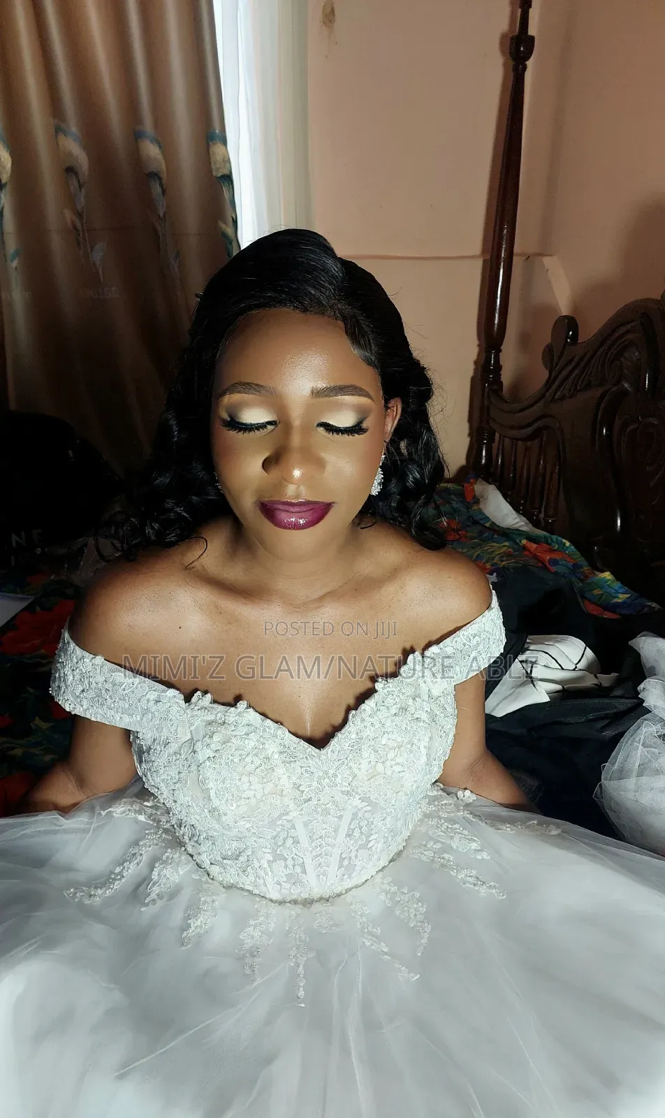 Makeup Artist Based in Town