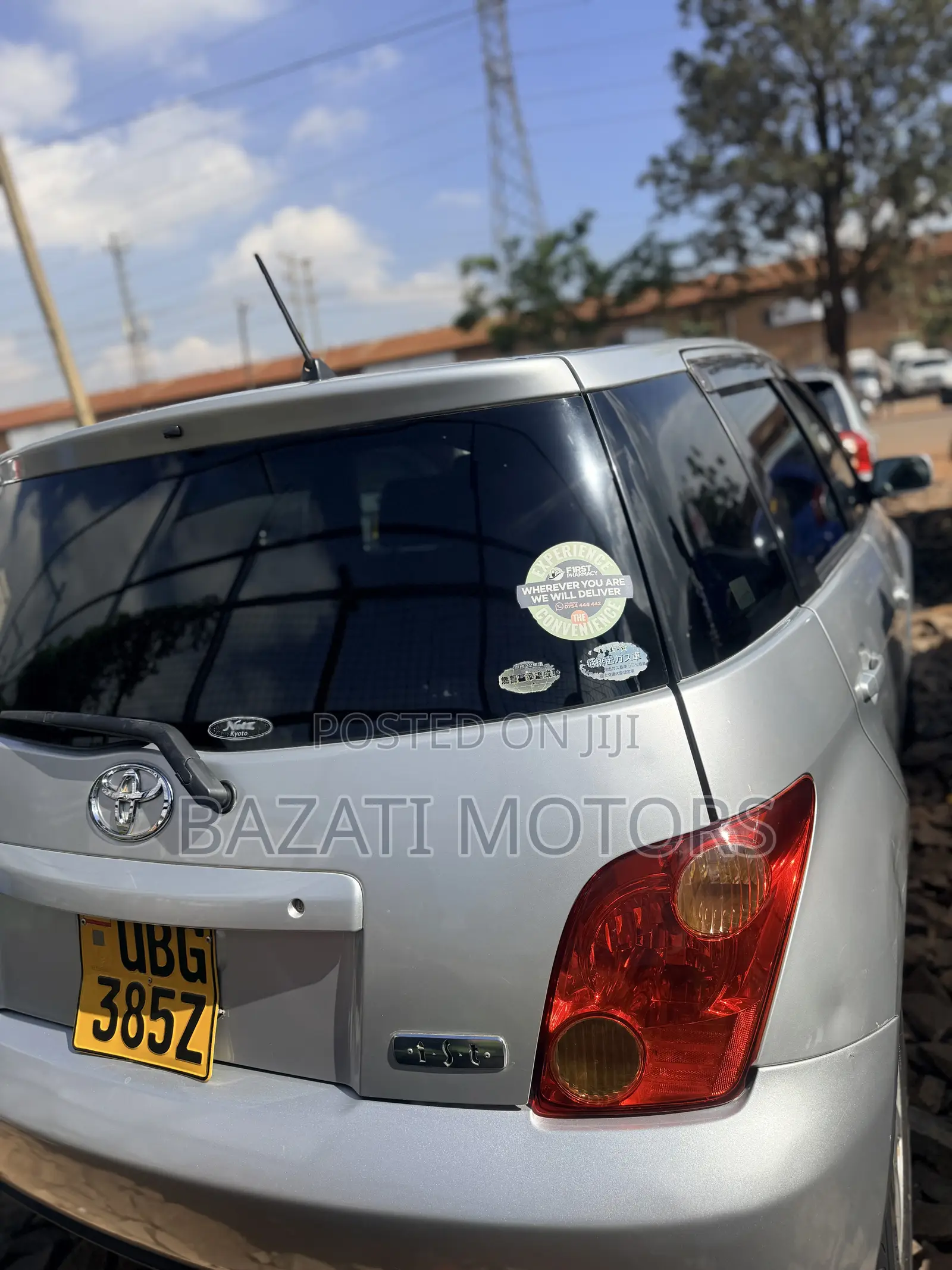 Toyota IST 2005 Silver