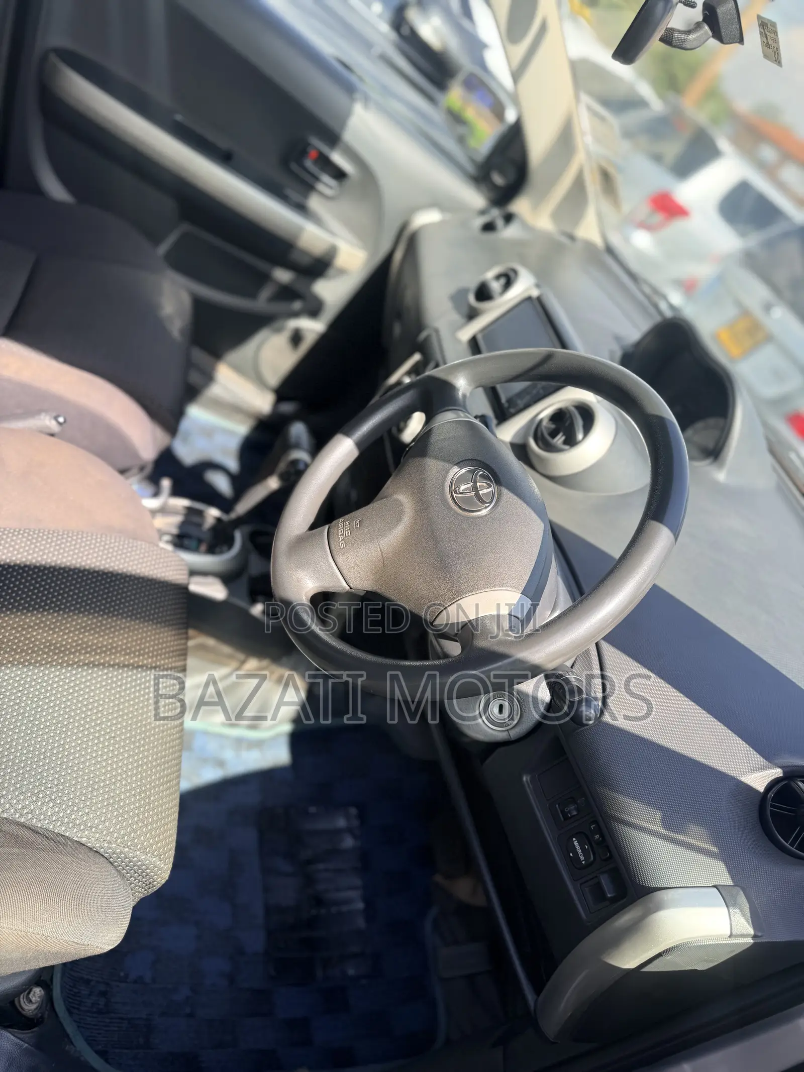 Toyota IST 2005 Silver