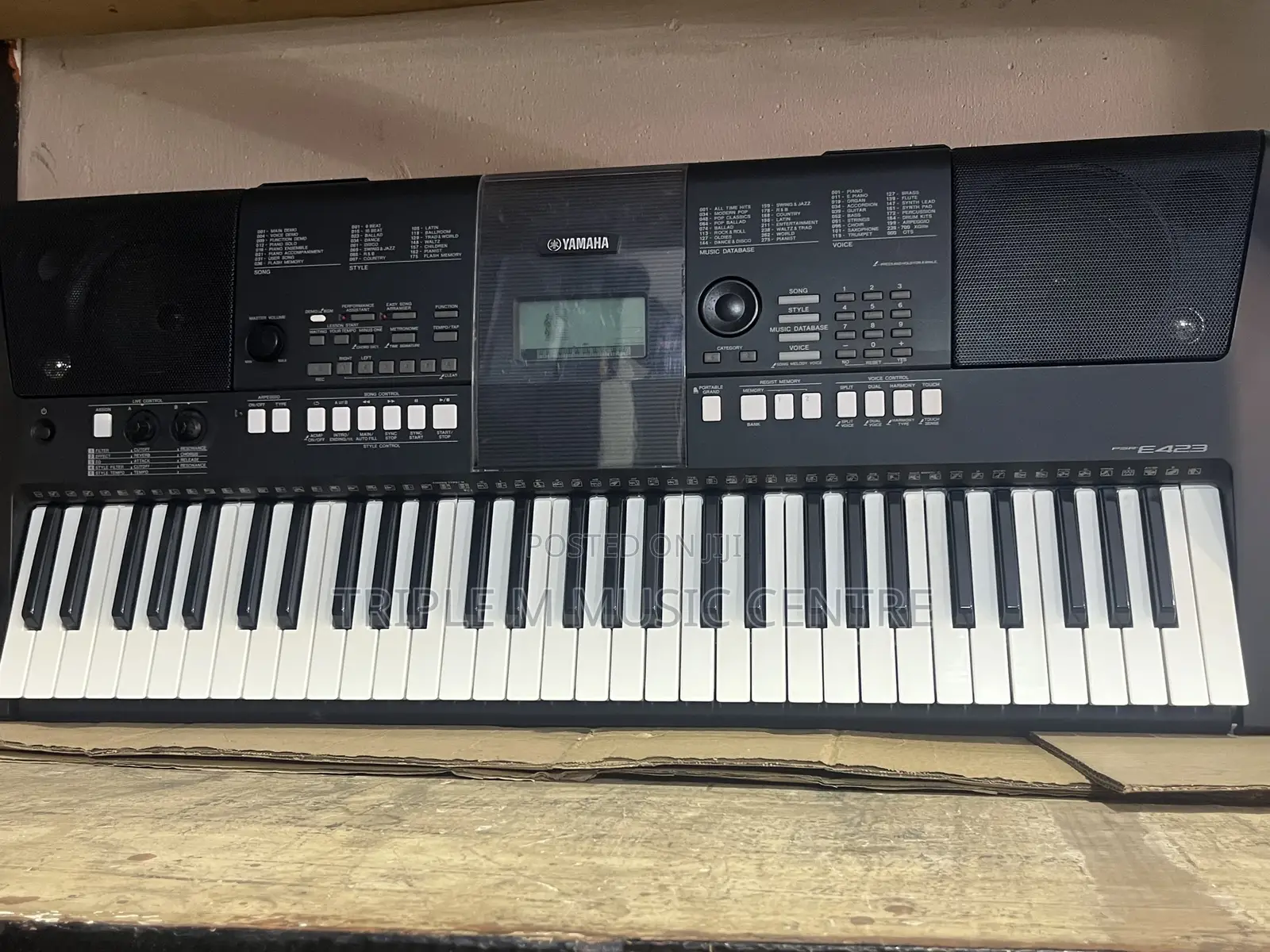 Yamaha PSR E 423 Keyboard