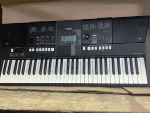 Yamaha PSR E 423 Keyboard