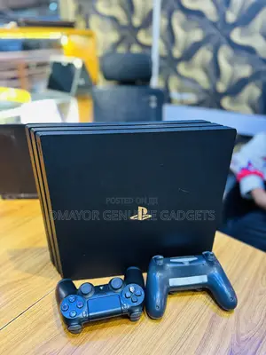 Play Station 4 Pro