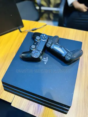 Play Station 4 Pro