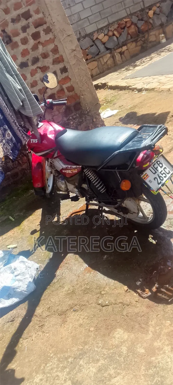 TVS HLX 125 2023 Red