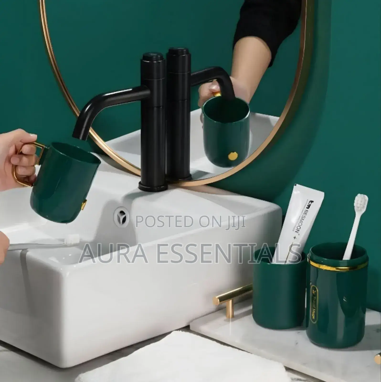 Unique Travel Toothbrush Cup