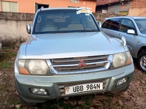 Mitsubishi Pajero 2002 Silver