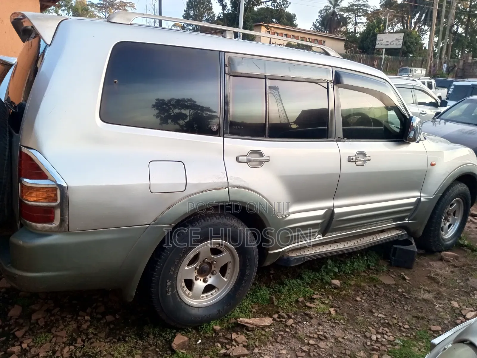 Mitsubishi Pajero 2002 Silver