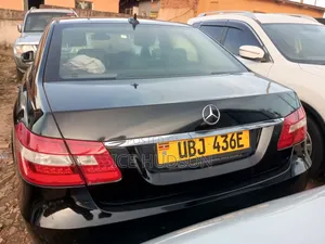 Mercedes-Benz E300 2012 Black