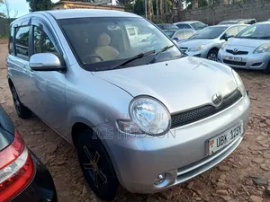 Toyota Sienta 2008 Silver