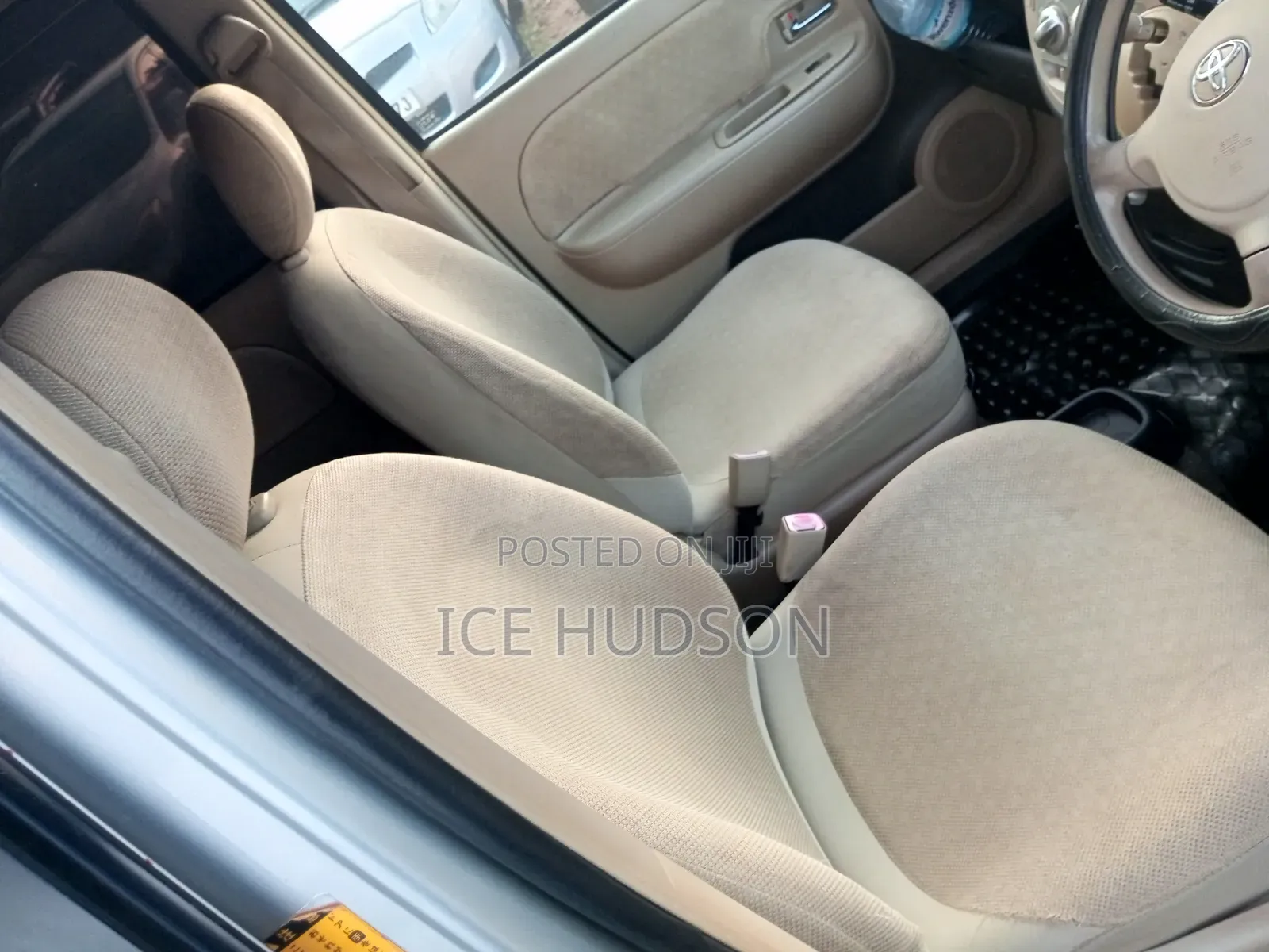 Toyota Sienta 2008 Silver