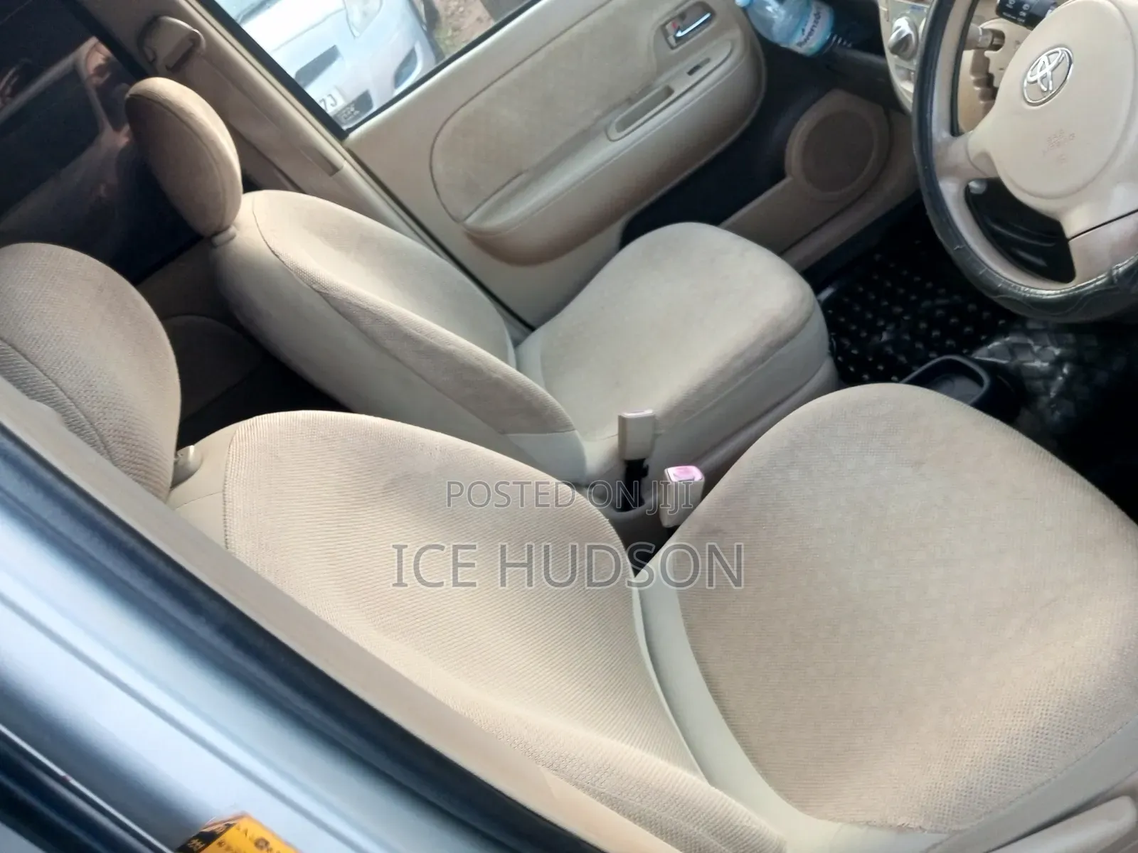 Toyota Sienta 2008 Silver