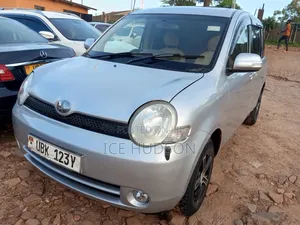 Toyota Sienta 2008 Silver