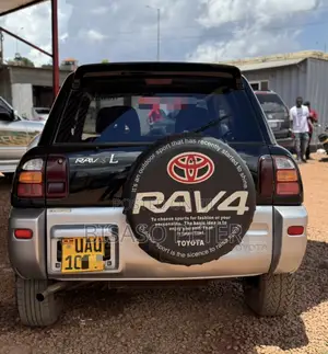 Toyota RAV4 1999 Black