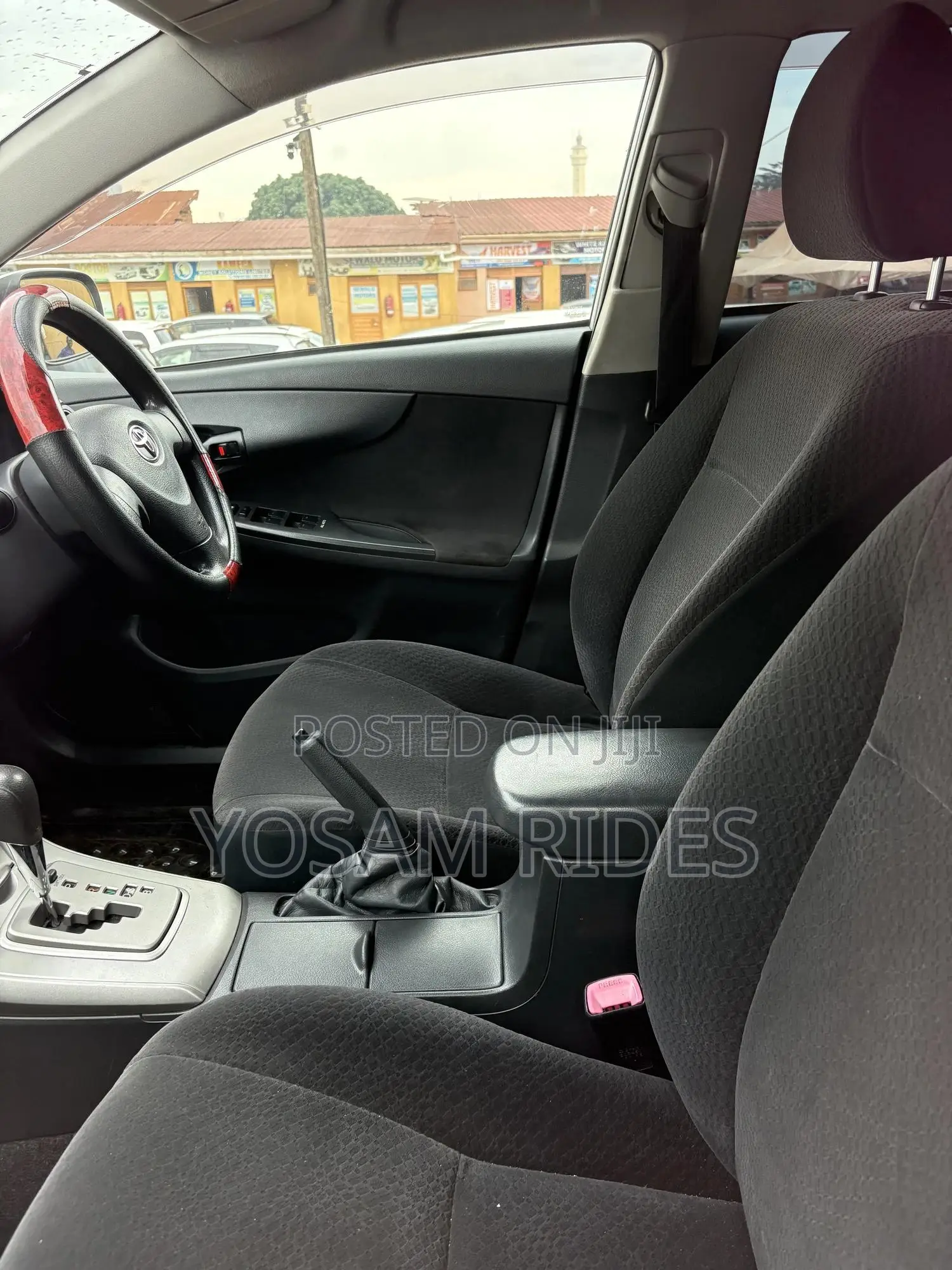 Toyota Corolla Fielder 1.5 Petrol FWD 2011 Silver