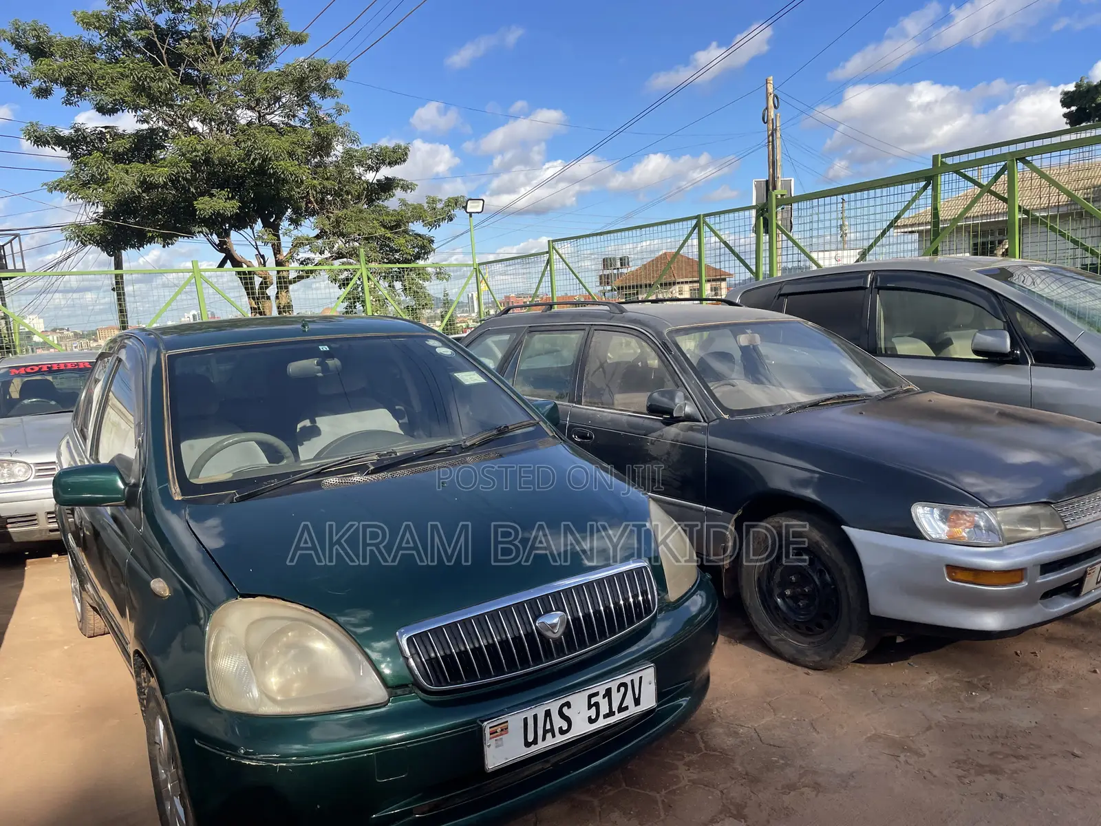 Toyota Vitz 2000 Green