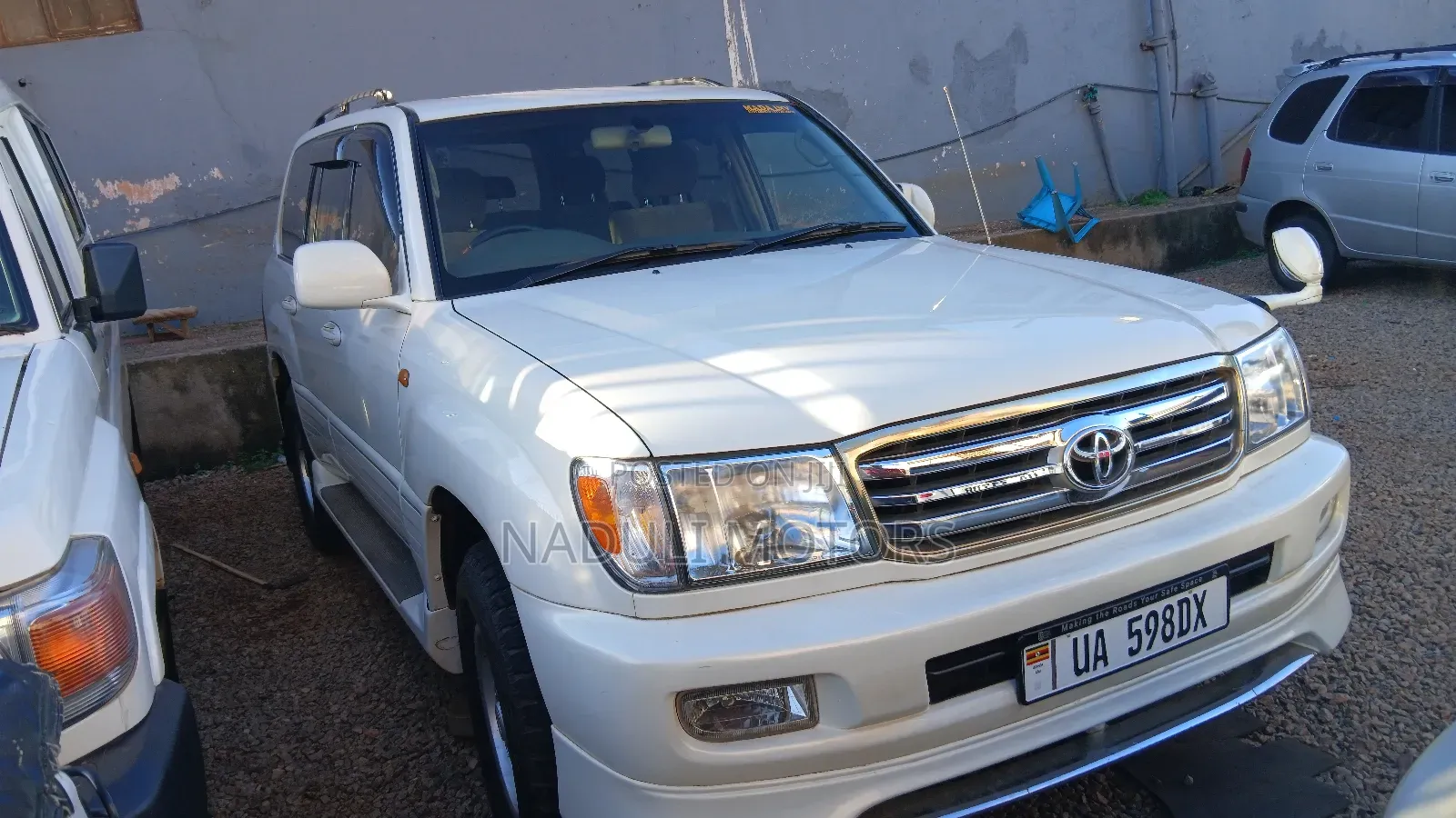 Toyota Land Cruiser 2007 White