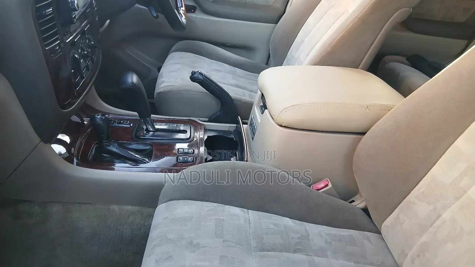 Toyota Land Cruiser 2007 White
