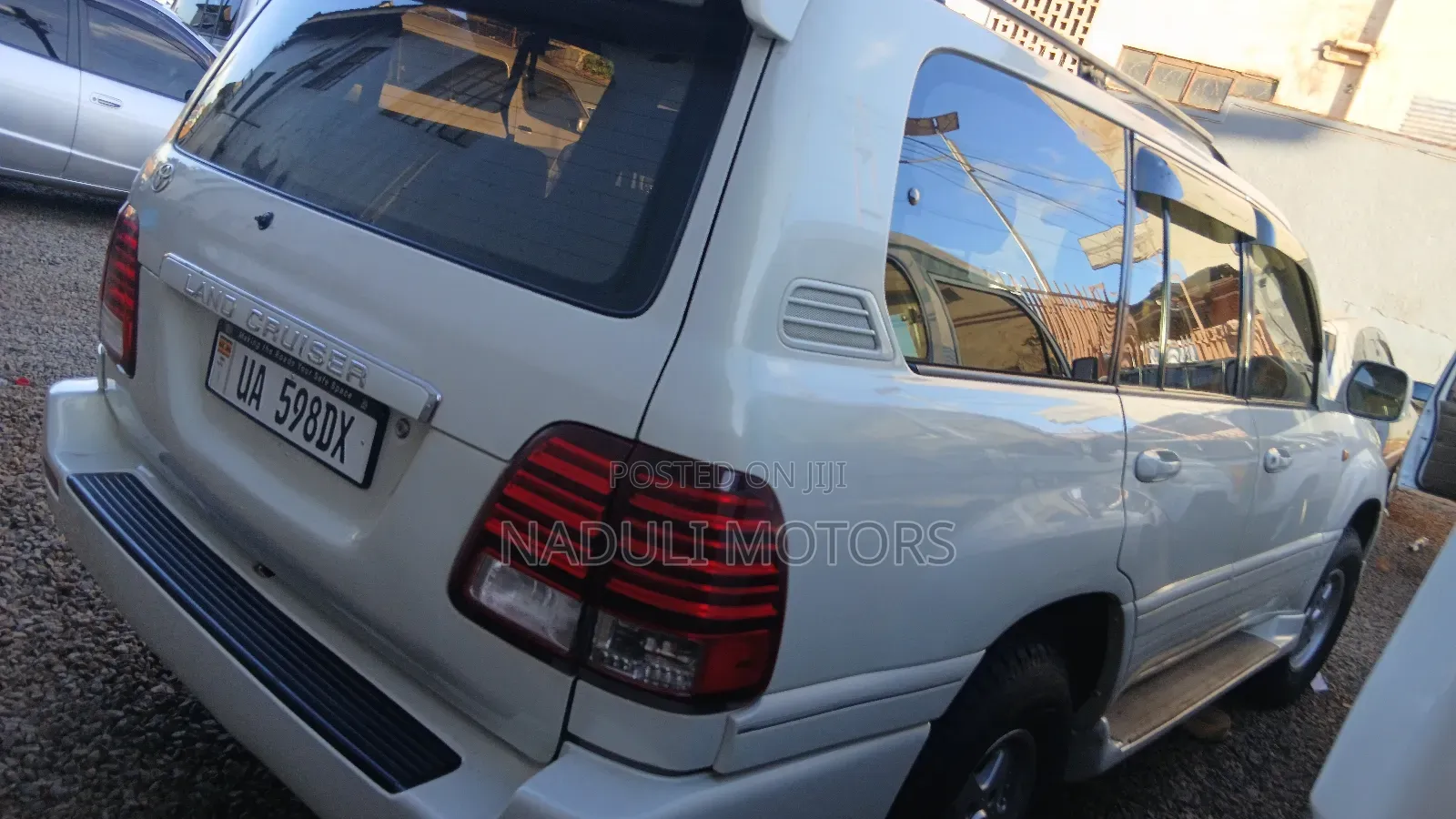 Toyota Land Cruiser 2007 White