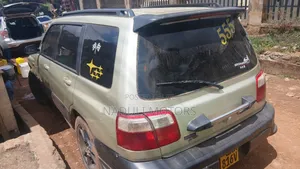 Subaru Forester 2001 Gold