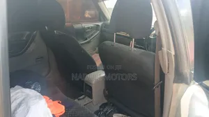 Subaru Forester 2001 Gold