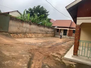 Furnished 2bdrm Room & Parlour in Mperwerwe, Central Division for sale