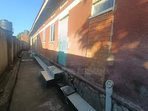 Furnished 2bdrm Room & Parlour in Mperwerwe, Central Division for sale