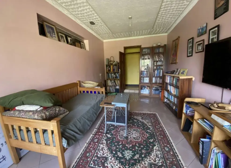 7bdrm Mansion in Central Division for sale