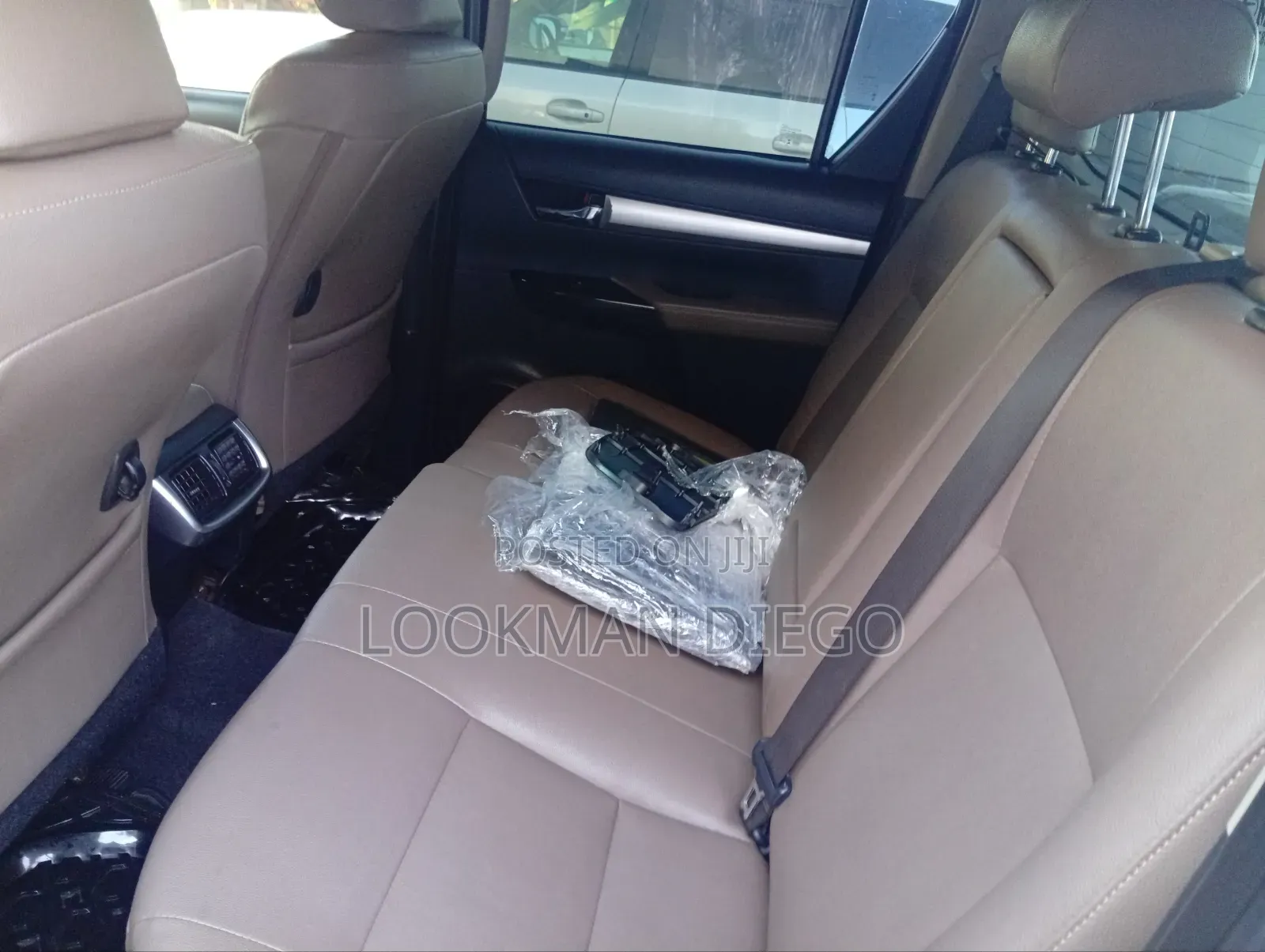 Toyota Hilux Revo Double Cab Deisel 2.8 RWD 2016 Silver