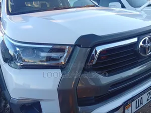Toyota Hilux 3.0 D-4D 4x4 2014 White
