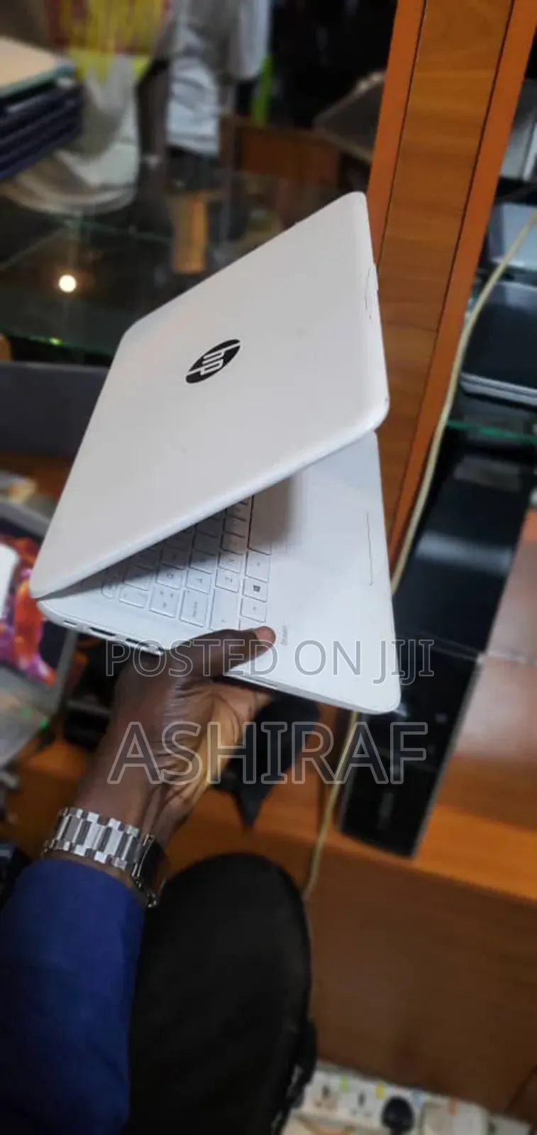 Laptop HP Stream Laptop 4GB Intel Celeron SSD 32GB