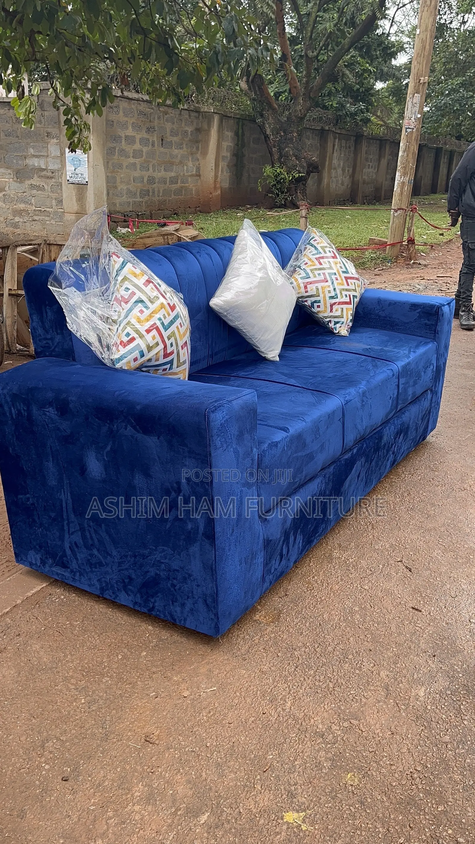 3 Seater Sofa / in Furniture