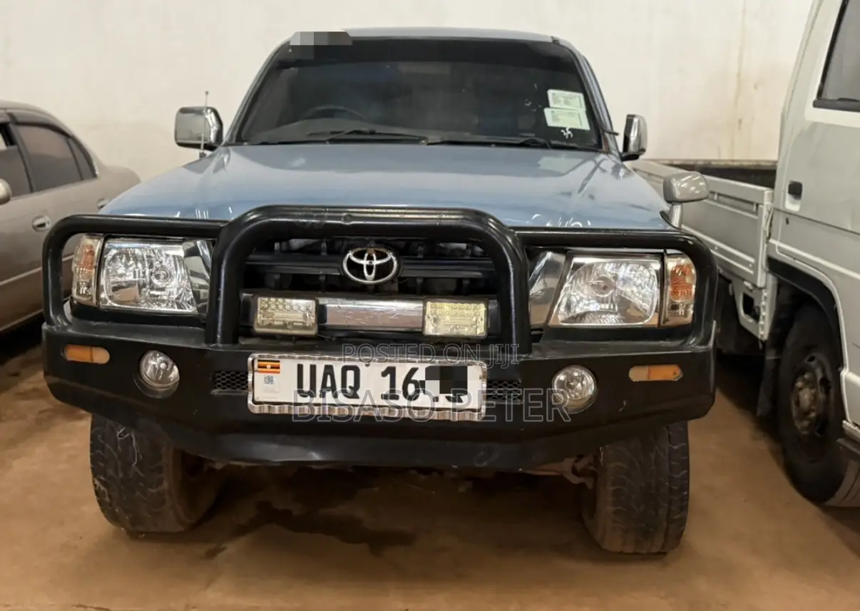 Toyota Hilux 2002 Blue