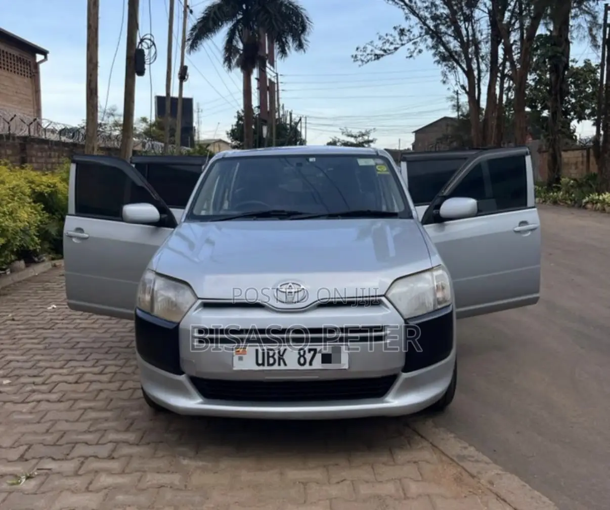 Toyota Probox 2014 Silver