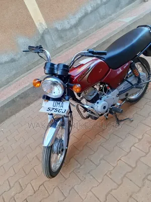 Bajaj Boxer 100 2025 Red