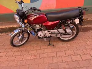 Bajaj Boxer 100 2018 Red