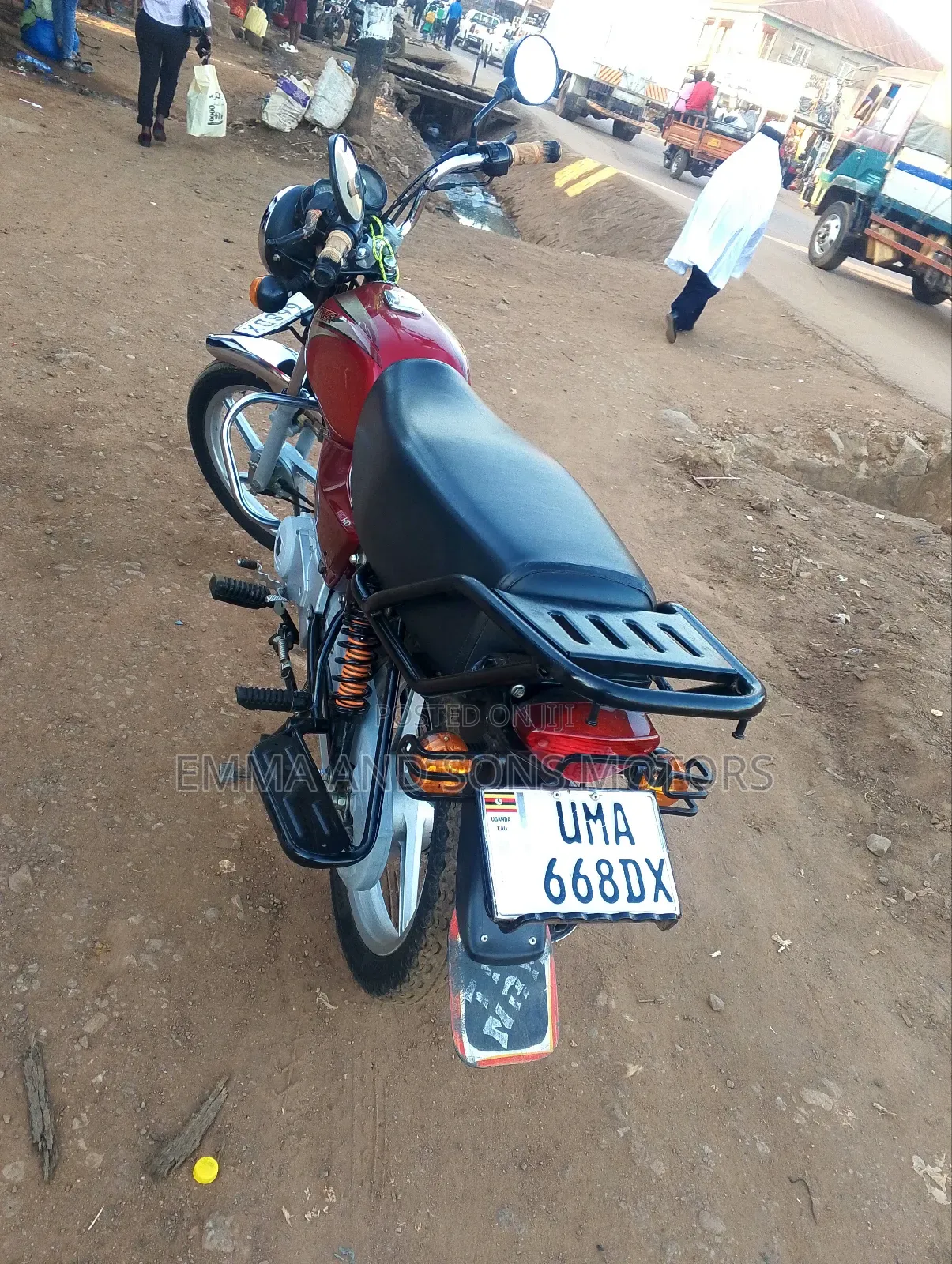 Bajaj Boxer 100 2025 Red