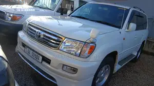 Toyota Land Cruiser 2007 White