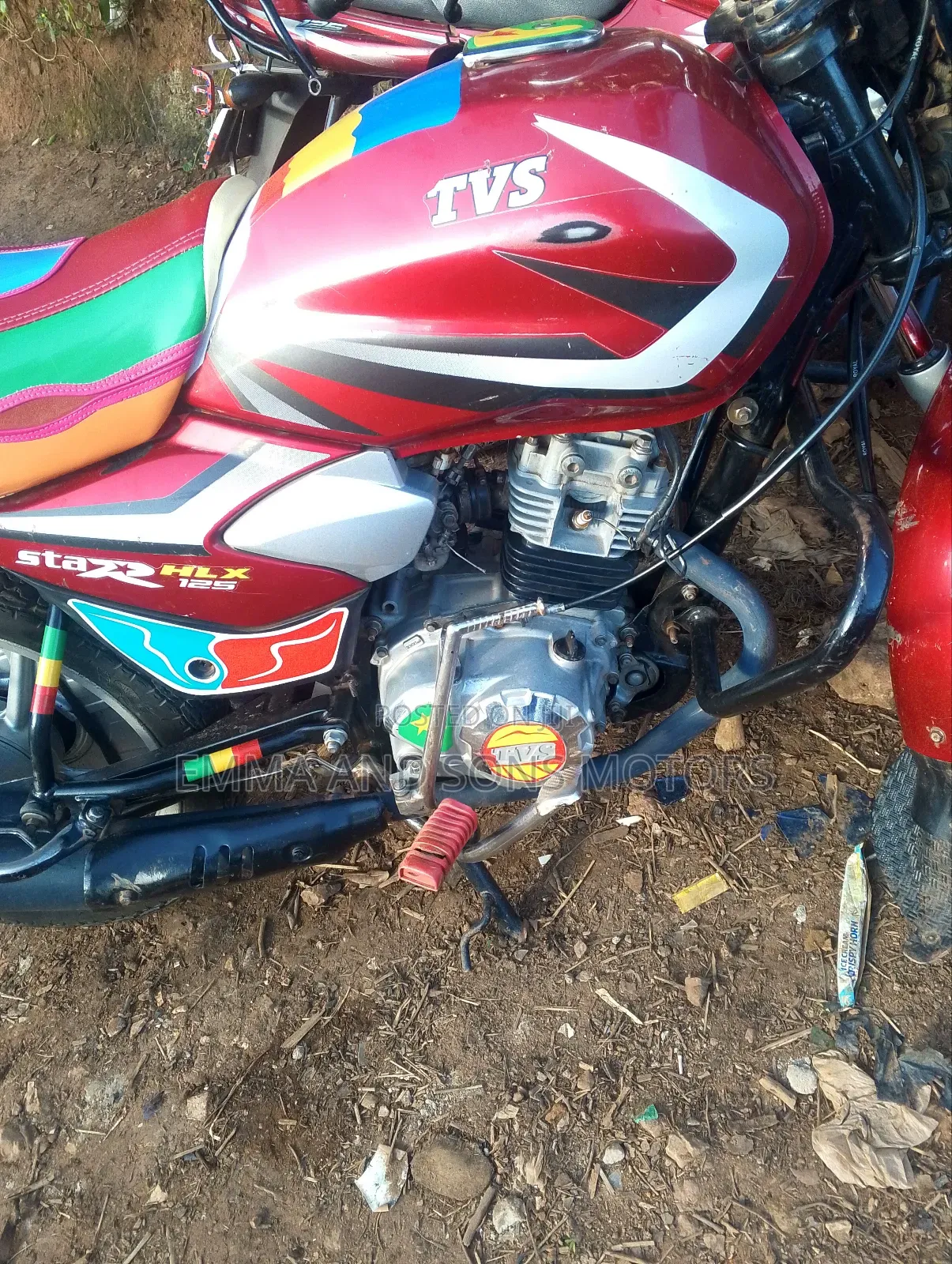 TVS HLX 125 2023 Red