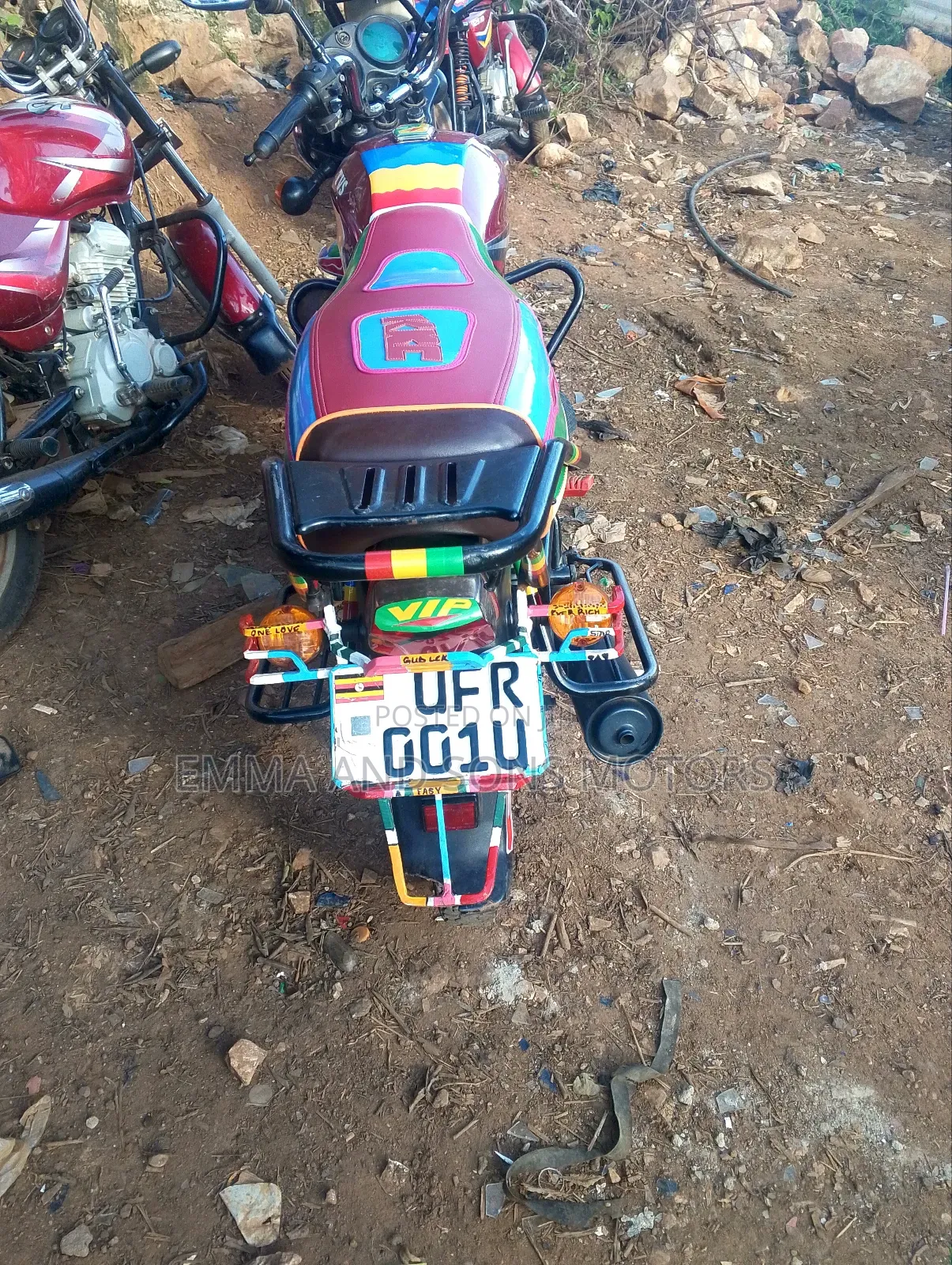 TVS HLX 125 2023 Red