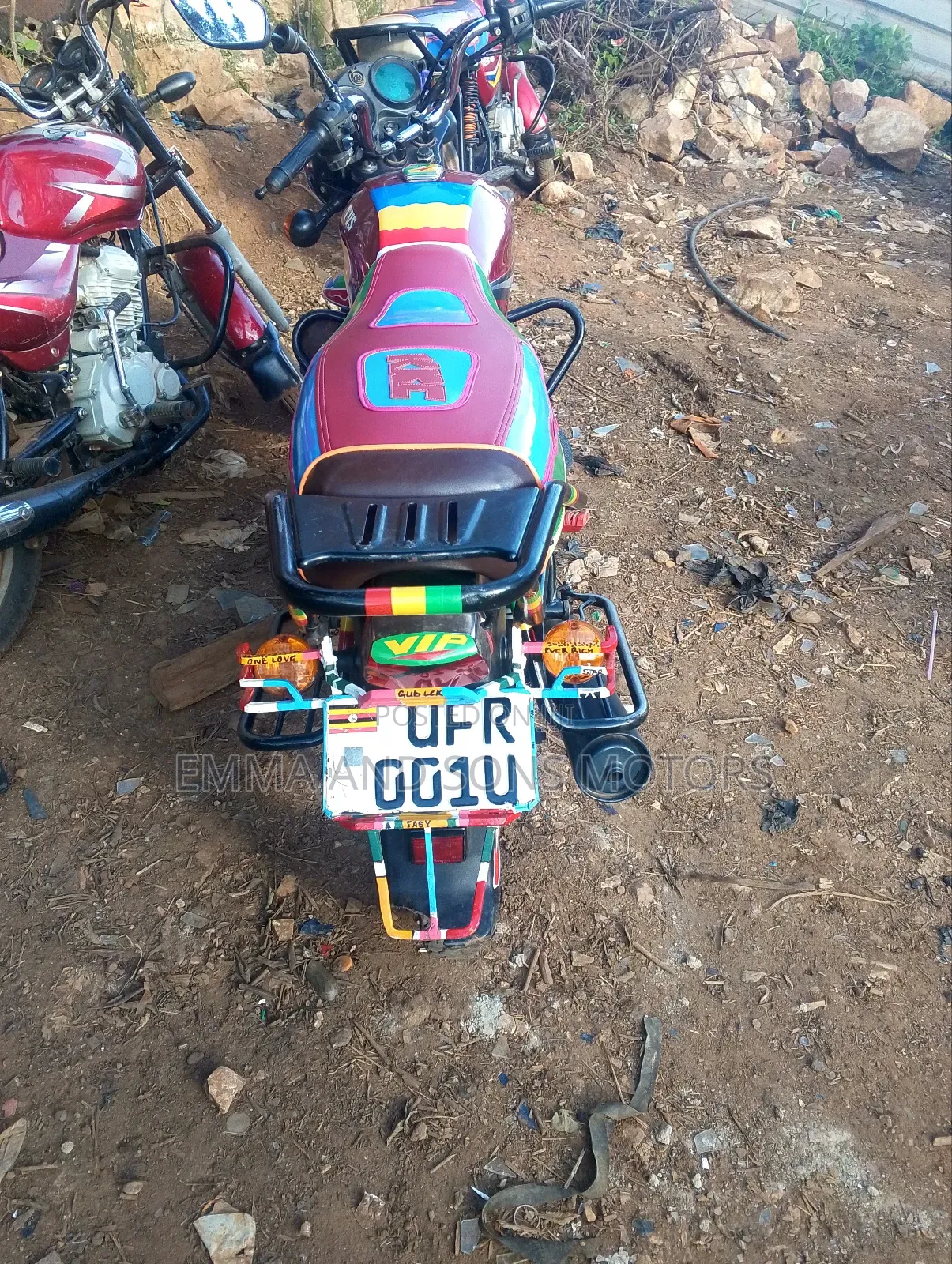 TVS HLX 125 2023 Red