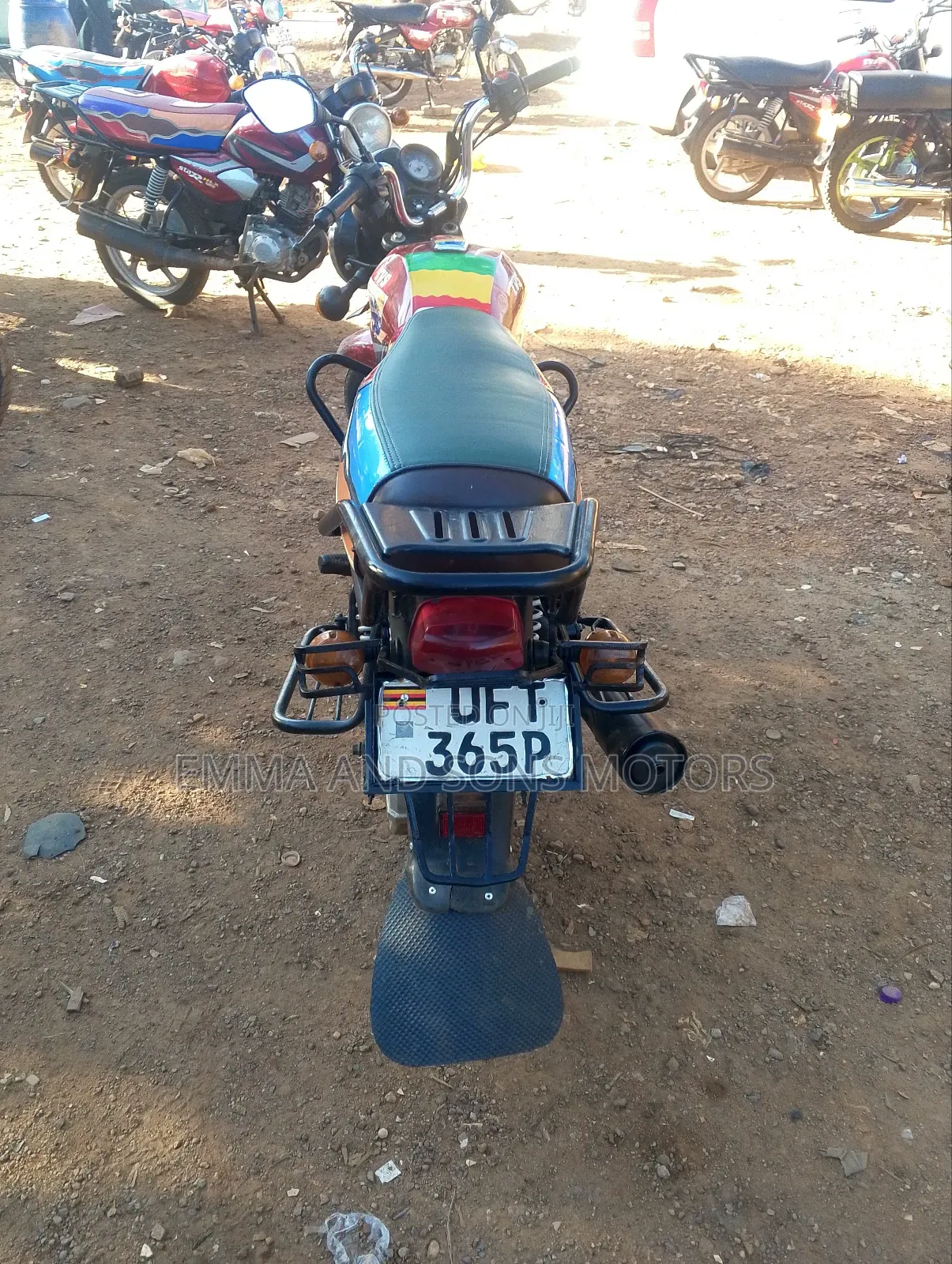 TVS HLX 125 2023 Red