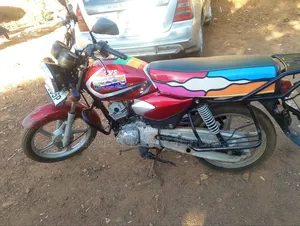 TVS HLX 125 2023 Red