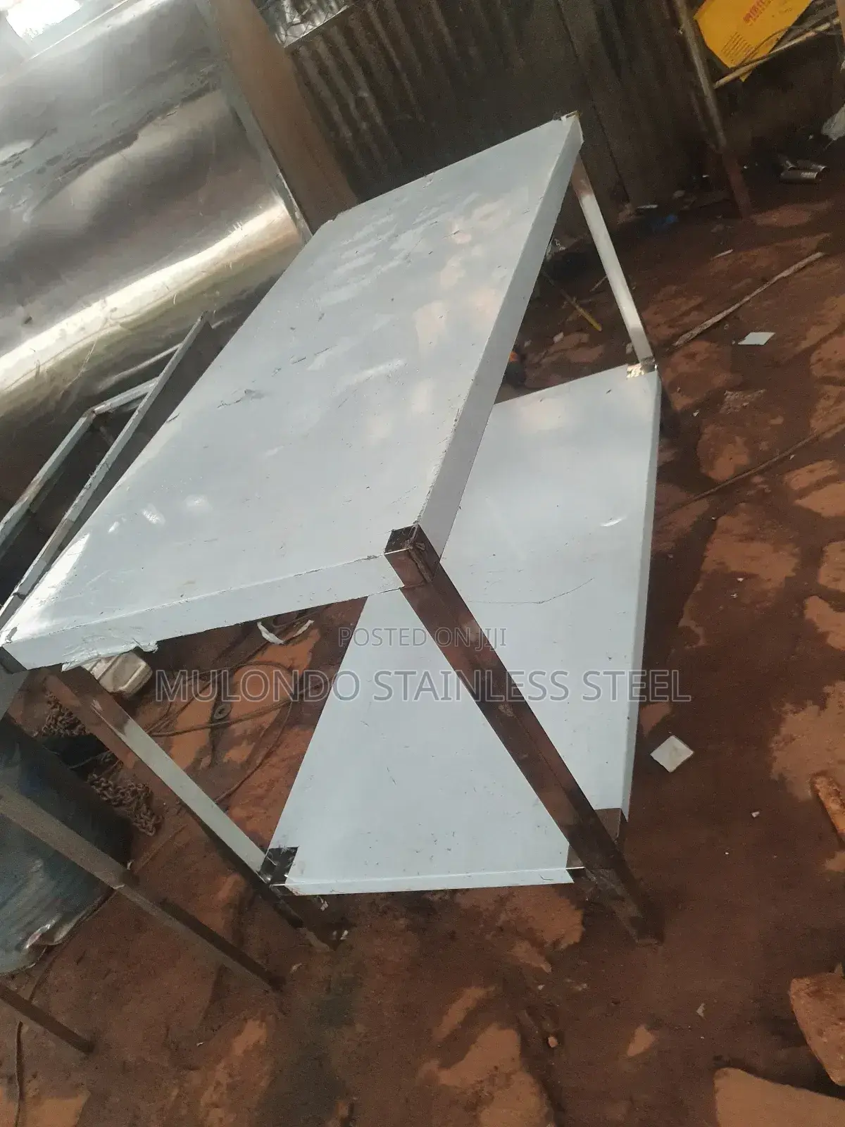Stainless Waking Table Down