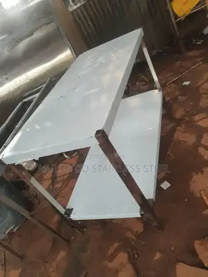 Stainless Waking Table Down