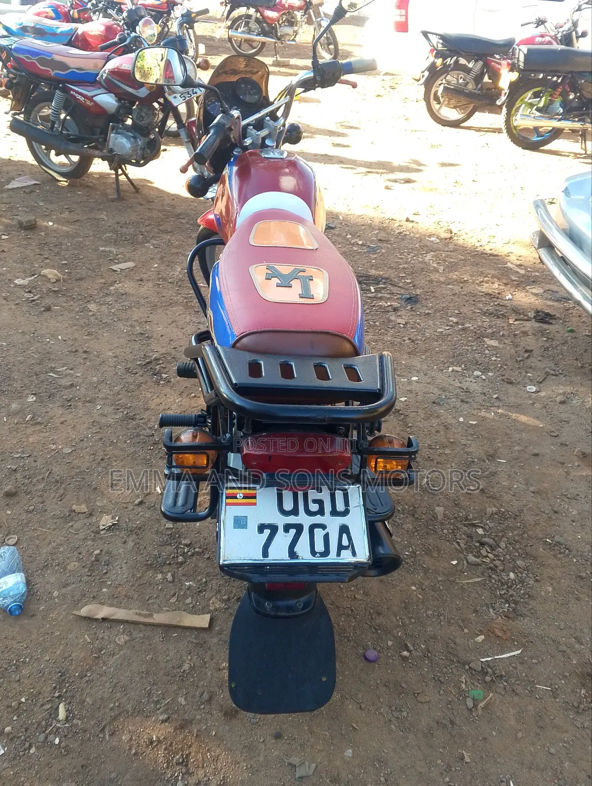Bajaj Boxer 125 2024 Red