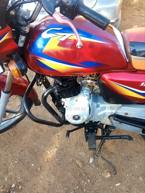 Bajaj Boxer 125 2024 Red