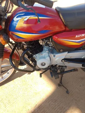 Bajaj Boxer 125 2024 Red