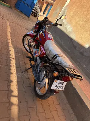 Bajaj CT 125X 2025 Red
